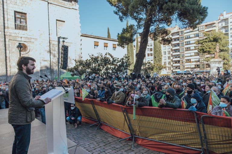VOX resiste, PSOE y PP crecen a costa de Unidas Podemos y un Cs que se hunde, según el CIS