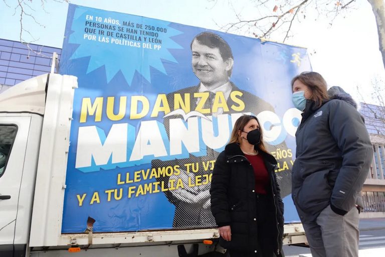 El candidato Pablo Fernández Santos (Podemos) denuncia en 3 camionetas las mudanzas de 250.000 castellanos y leoneses por culpa del PP