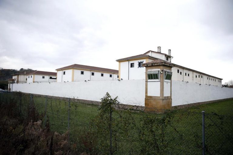 Todos los presos terroristas de ETA en cárceles del País Vasco son tratados «sin distinciones» con el resto de internos