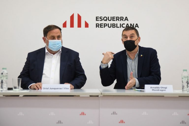 Vox pide un reférendum para ilegalizar a partidos «separatistas»