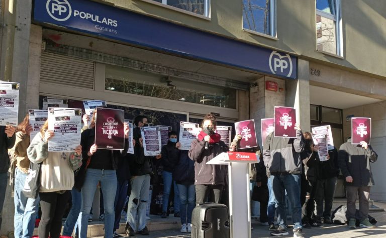 El PP condena un «nuevo ataque» de «radicales y asaltantes okupas» a la «libertad y pluralismo» en Cataluña
