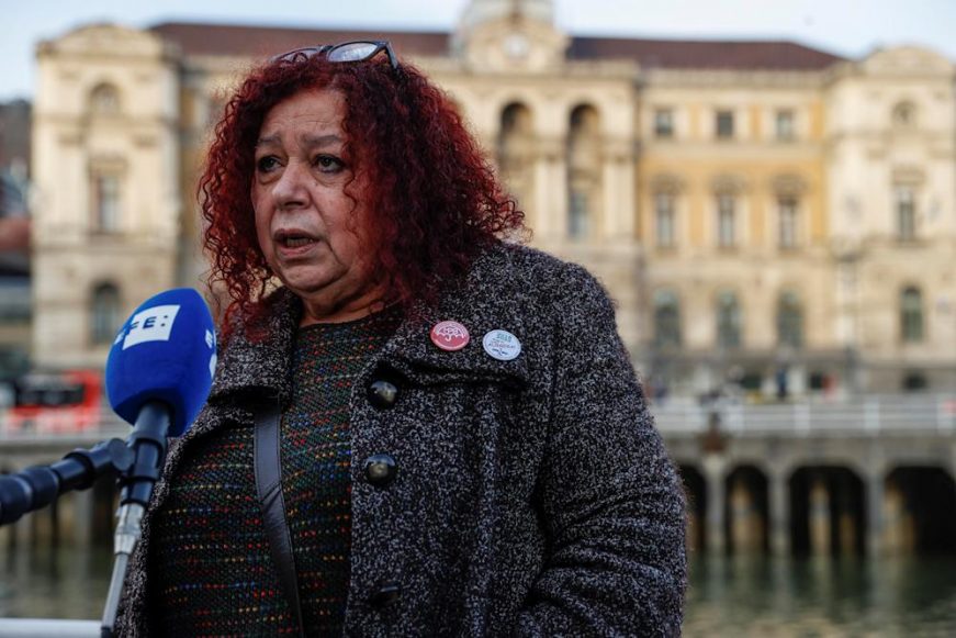FOTOGRAFÍA. BILBAO (ESPAÑA), 06.02.2022. Andrea Uña, miembro del Movimiento de Pensionistas de Vizcaya, durante una entrevista este domingo con la Agencia Efe en Bilbao. Efe (1)