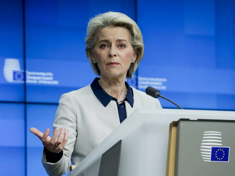 La Unión Europea enviará armamento por valor de 450 millones de euros a Ucrania para defenderse de la invasión de Rusia