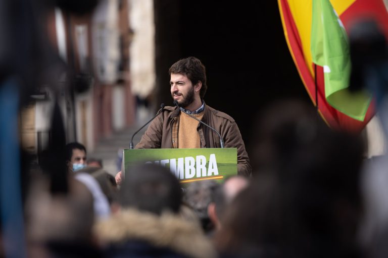 El candidato Juan García-Gallardo Frings sacaría un histórico resultado el 13-F en Castilla y León mientras Cs «desaparecería» como en Madrid, según encuestas electorales