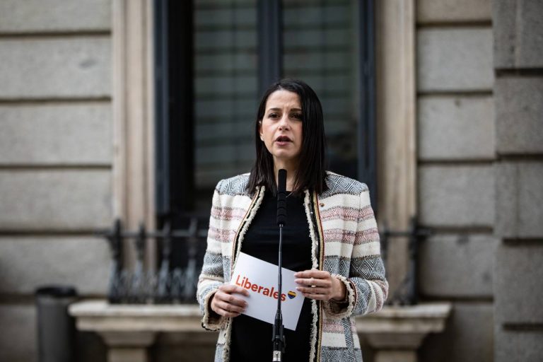 Arrimadas sobre invasión rusa en Ucrania: «La voz de España debe ser fuerte y decidida en toda la respuesta coordinada a esta agresión»