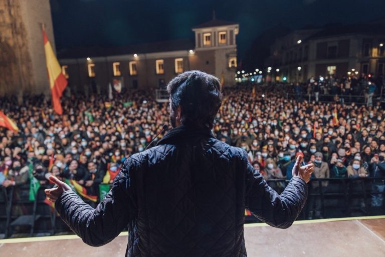 Los «contactos» entre negociadores de Vox y PP «ya han empezado» con la vicepresidencia y varias consejerías para Vox sobre la Mesa
