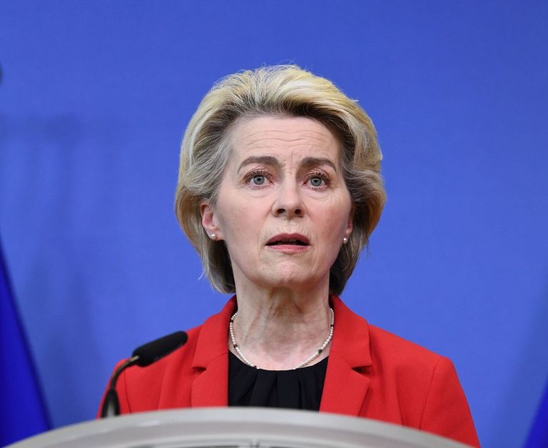 Von der Leyen dice que quiere «vacunar al 90 %» de las niñas de la UE contra el «cáncer» para la «Agenda 2030» e incrementar la vacunación entre niños