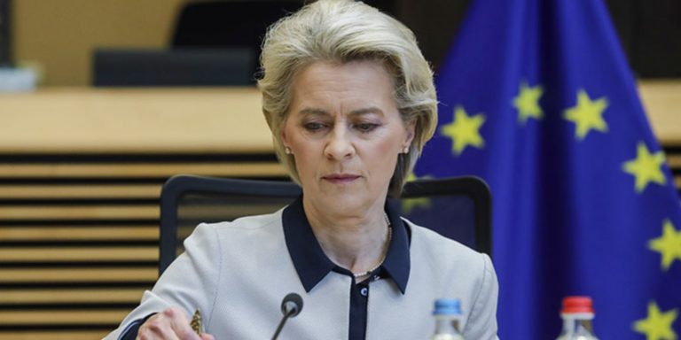 Las sanciones de la UE por la invasión rusa de Ucrania «suprimirán el crecimiento de Rusia, incrementarán los costes de endeudamiento e intensificarán la salida de capitales»