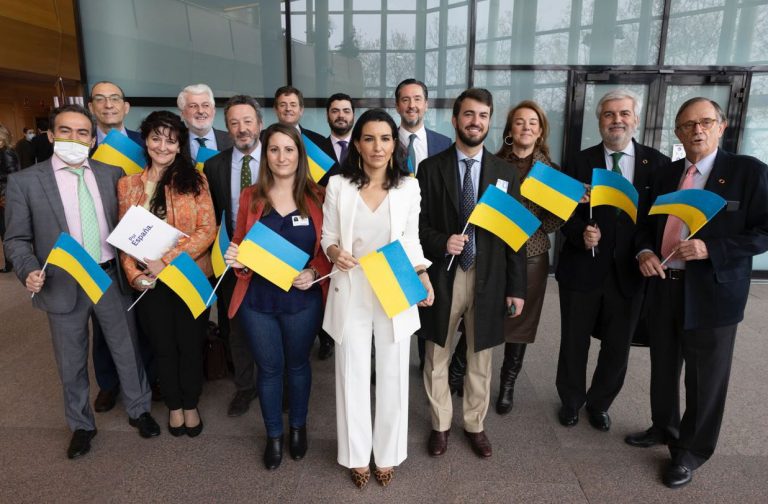 Vox rechaza quitar la «Llave de Oro de Madrid» a Putin porque «se concedió al pueblo ruso por la implicación de Rusia durante los días del 11M» 
