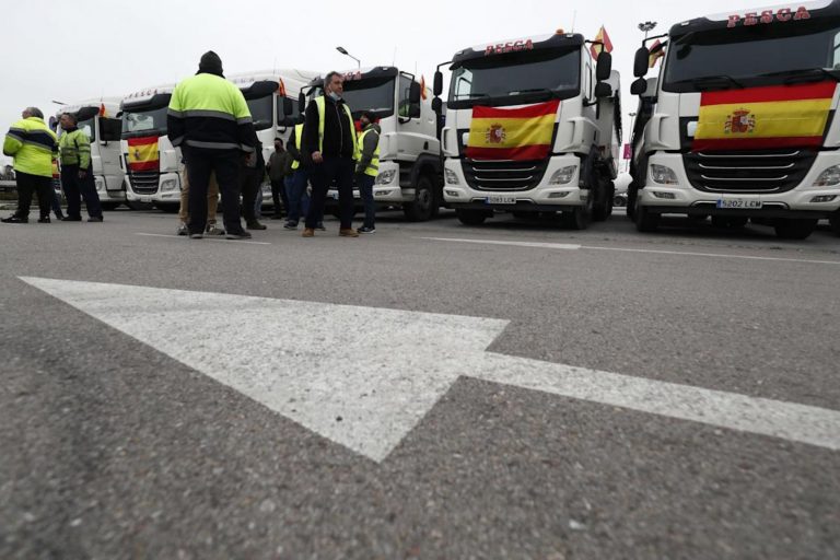 La vicepresidente del Gobierno Nadia Calviño: Las protestas de transportistas se están produciendo de manera «marginal»