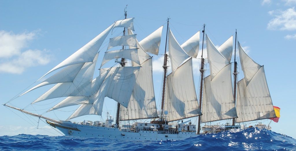 FOTOGRAFÍA. AGUAS ESPAÑOLAS (ESPAÑA), MARZO 2022. Detalle del buque escuela de la Armada 'Juan Sebastián de Elcano'. Ñ Pueblo