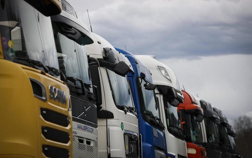 FOTOGRAFÍA. (ESPAÑA), 14.03.2022. Huelga indefinida de los transportistas por los altos precios del combustible. Efe (1)