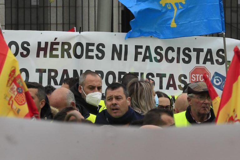 Los transportistas mantienen la huelga: «Si no tenemos sujetos los precios y garantía de que vamos a trabajar por encima del coste no hemos solucionado nada»