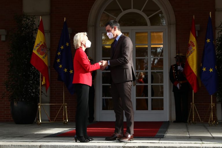 Sánchez: «Muy pronto» la mascarilla dejará de ser obligatoria en España