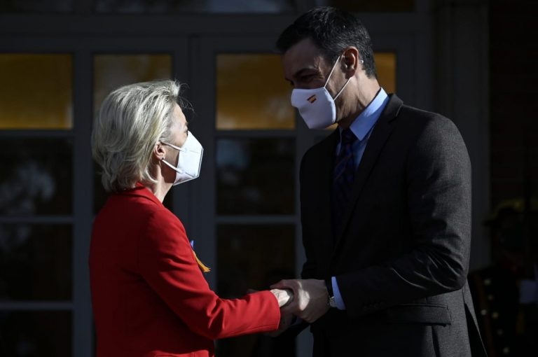 Sánchez subraya ante Ursula Von der Leyen (UE) el compromiso de España frente a la invasión rusa de Ucrania
