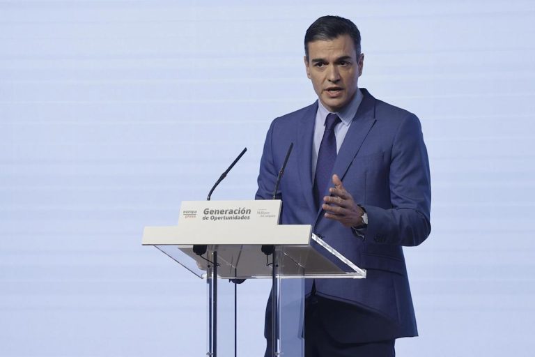 Pedro Sánchez y la fábula del rey desnudo