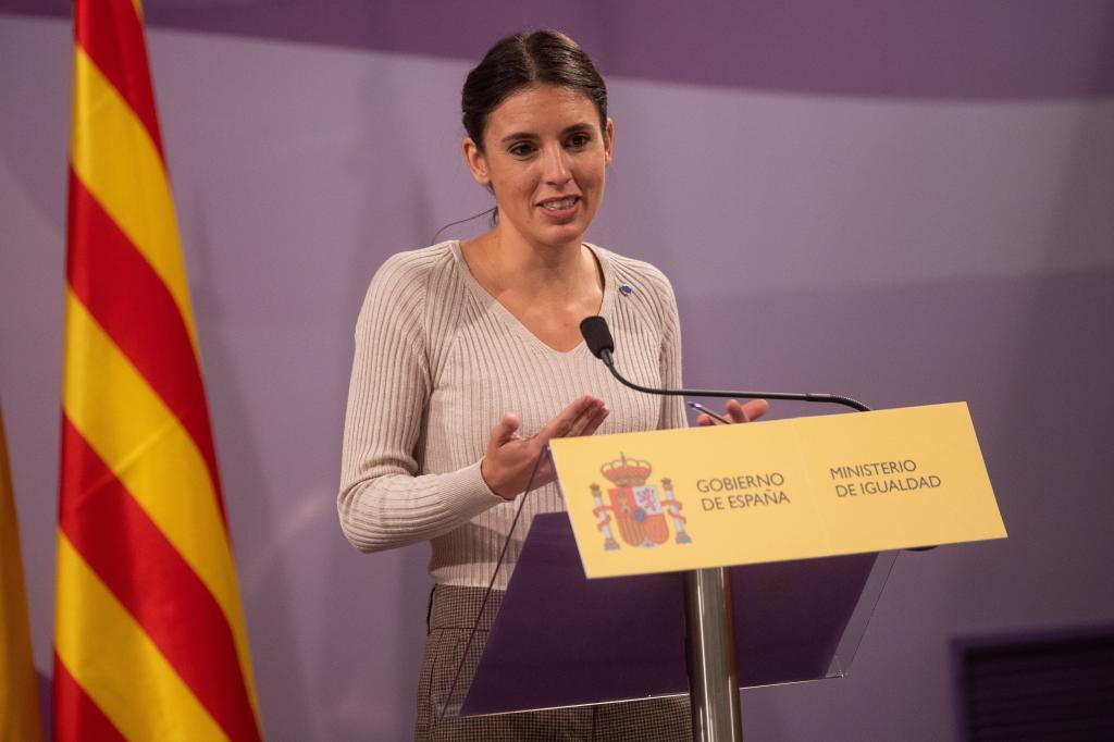 La consejera catalana de Igualdad y Feminismos, Tània Verge se reúne con Irene Montero