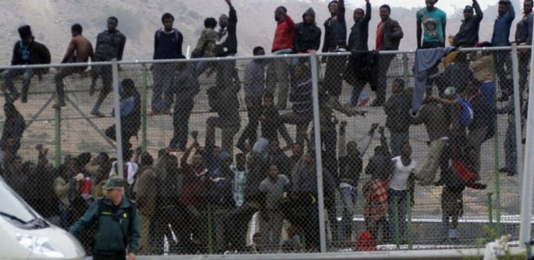 Ceuta y Melilla| JUCIL alerta de que la reapertura de fronteras con Marruecos puede ocasionar un «caos de nuevos saltos» de inmigrantes ilegales y pide «reforzar con el Ejército» las vallas