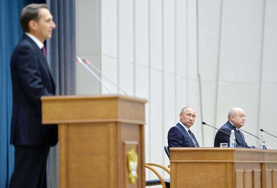 FOTOGRAFÍA. MOSCÚ (RUSIA), 03.03.2022. El jefe del Servicio de Espionaje Exterior (SVR) de Rusia, Serguéi Narishkin (izq). Efe