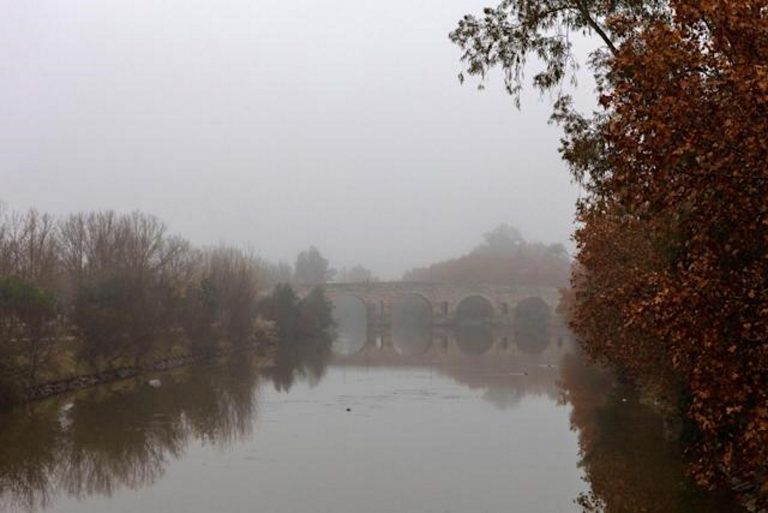 Cielos nubosos y precipitaciones en general débiles y dispersas en España el 10-M