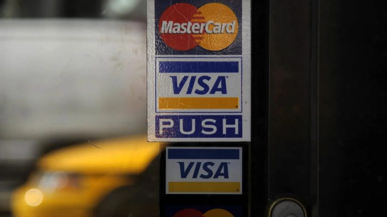 Visa y Mastercard suspenden en Rusia: «Nos vemos obligados a actuar tras la invasión no provocada de Rusia a Ucrania»
