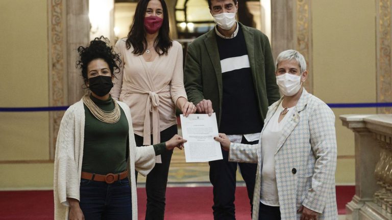 Cataluña| VOX, Cs y PP llevan la Ley del catalán que prohíbe el español al Consejo de Garantías Estatutarias