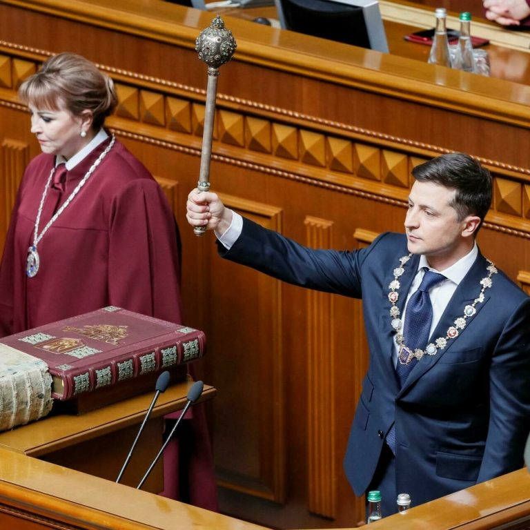 Kiev considera «delirio» del Kremlin el ultimátum de Putin a los ucranianos para abandonar Ucrania desde Mariúpol (Ucrania)