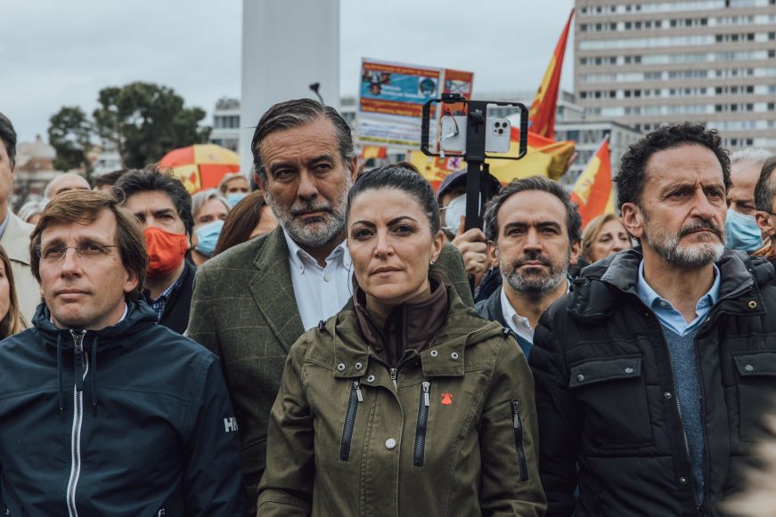 FOTOGRAFÍA. PLAZA COLÓN EN MADRID (ESPAÑA), 26.03.2022. Manifestación convocada por la Asociación Víctimas del Terrorismo (AVT) con VOX, PP y Cs. Ñ Pueblo (5)