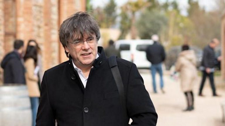 Puigdemont dice que seguirá batallando para evitar los 12 años de prisión que pide el juez Llarena