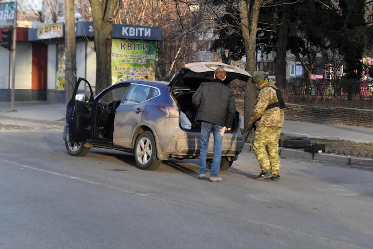 Las tropas rusas bombardean a los refugiados de la ‘Guerra de Putin’ en el teatro ‘Drama Theater’ (Mariúpol) Ucrania