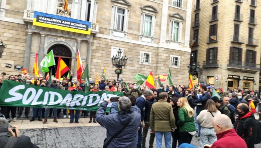FOTOGRAFÍA. PLAZA SAN JAIME (BARCELONA) ESPAÑA, 19.03.2022. Los catalanes denuncian las subidas de la luz, gas, butano y combustibles y reclaman la dimisión del Gobierno de coalición socialcomunista de España dle presidente Pedro Sánchez Pérez Castejón. (Ñ Pueblo)