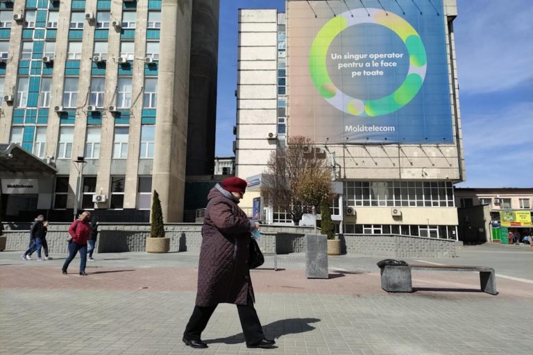 Moldavia, república exsoviética fronteriza con Ucrania de sólo 2,5 millones de habitantes, teme ser el próximo objetivo de Rusia y lucha por poner coto a la propaganda rusa