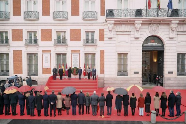 Madrid recuerda las víctimas de los atentados terroristas del 11M de 2004 con la mirada puesta en las víctimas de Ucrania por la invasión de la Rusia de Vladímir Putin