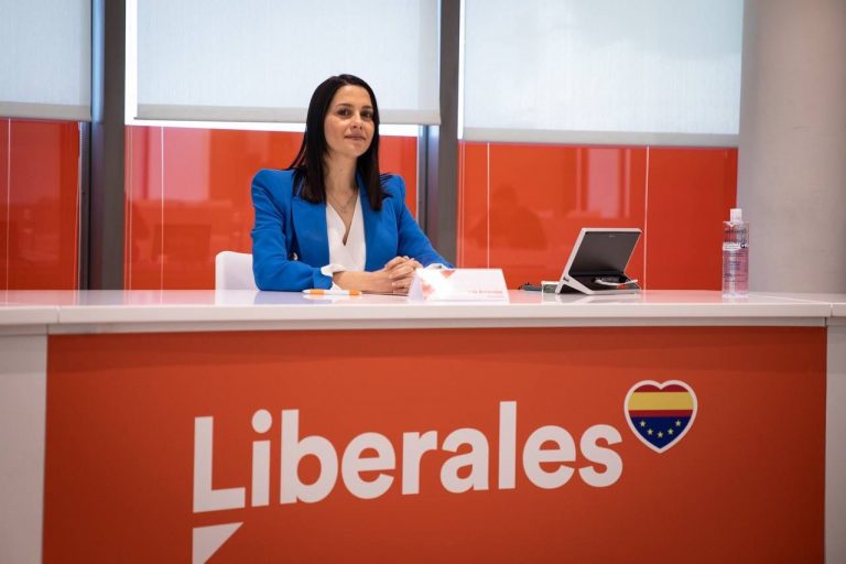 Andalucía| Arrimadas pide a loa militantes «reimpulsar» el proyecto Cs tras el desastre electoral naranja