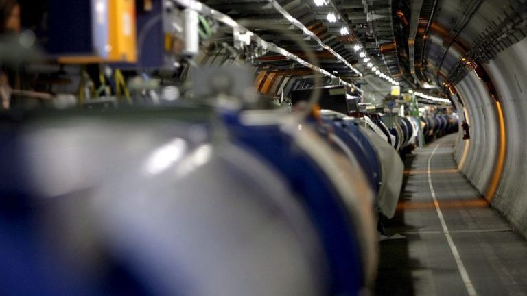 Reencienden el acelerador de partículas Gran Colisionador de Hadrones del (CERN) para una tercera fase de experimentos
