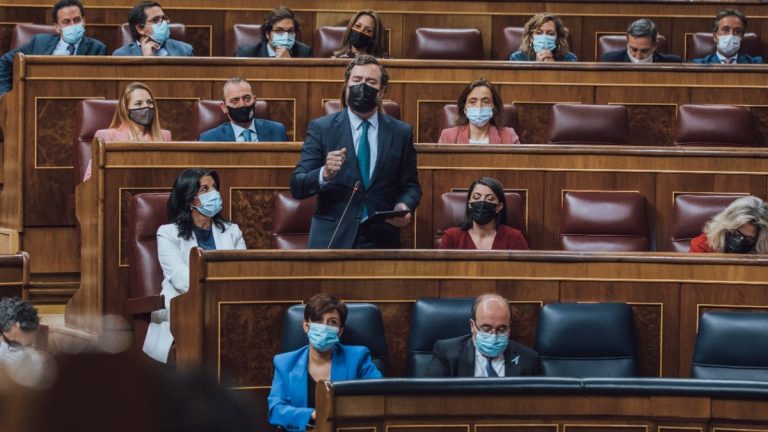 Iván Espinosa de los Monteros y de Simón denuncia el «triángulo mágico» de Sánchez: «Franco, COVID 19 y Putin»