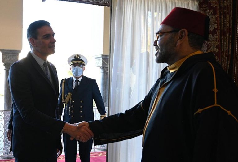 Viaje de Sánchez a Marruecos| Mohamed VI y Sánchez pactan Instalar puestos aduaneros en Ceuta y Melilla 