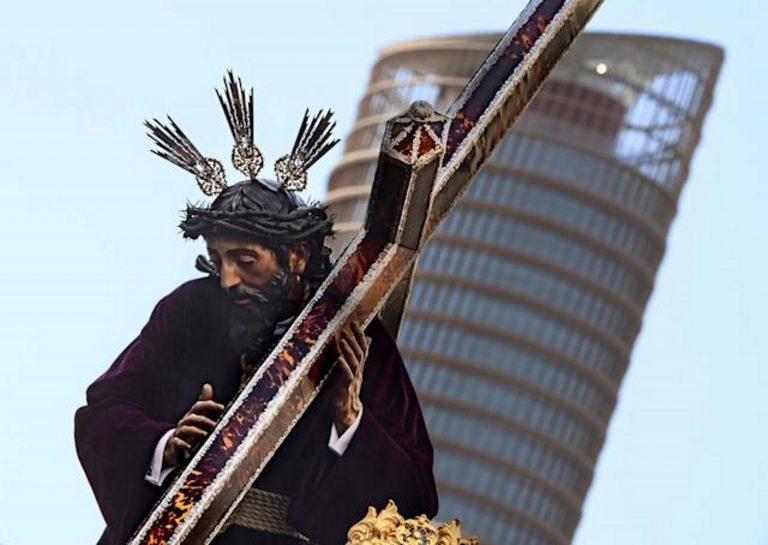 La Madrugá de Sevilla| España recupera sus procesiones de Semana Santa tras 2 largos años de COVID 19