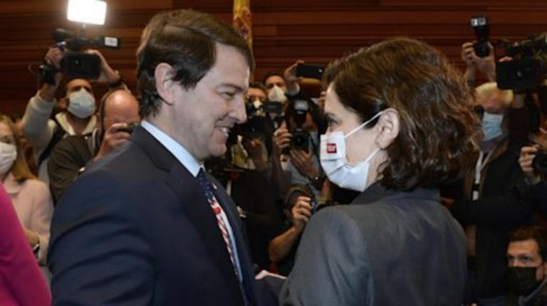 Castilla y León| Ayuso defiende con «honor» el Gobierno de Vox y PP frente al «socialismo-free» que ofrece Sánchez con EH Bildu y «separatistas catalanes y vascos»
