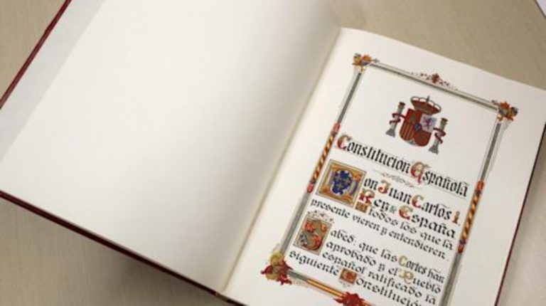 Separatistas, PP, bilduetarras, PSOE y Unidas Podemos negocian abrir el ‘melón constitucional’ para eliminar el término «disminuidos» para las personas con movilidad reducida