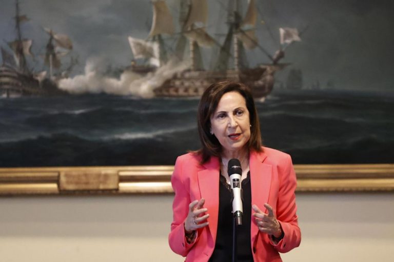 Espionaje al Procés| Ministra Robles: «Esos que atacan a España se van a encontrar con el CNI delante defendiendo la ley y una España grande»