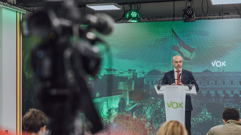 19J| Buxadé anuncia la llegada del «Macarenazo» (Macarena Olona Choclán), «futura presidente de Andalucía»