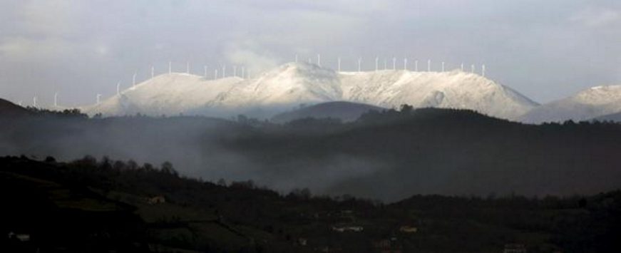 FOTOGRAFÍA. OVIEDO (ASTURIAS) ESPAÑA, 31.05.2022. Detalle de las montañas en la zona oeste de Oviedo, Asturias. Efe