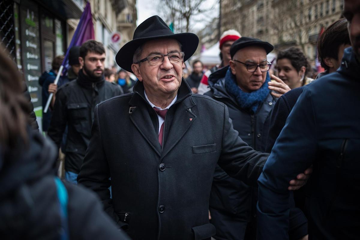 FOTOGRAFÍA. PARÍS (FRANCIA), 06.05.2022. El líder de la extrema izquierda en Francia, Jean-Luc Mélenchon (C), . Efe