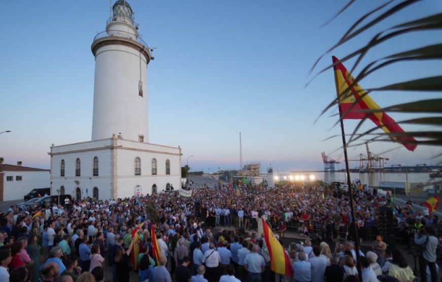FOTOGRAFÍA. PASEO DEL MUELLE UNO, LA FAROLA DE MÁLAGA (MÁLAGA) ANDALUCÍA (ESPAÑA), 27.05.2022. Acto de Presentación de candidatos de VOX al Parlamento de Andalucía. Ñ Pueblo (1)...