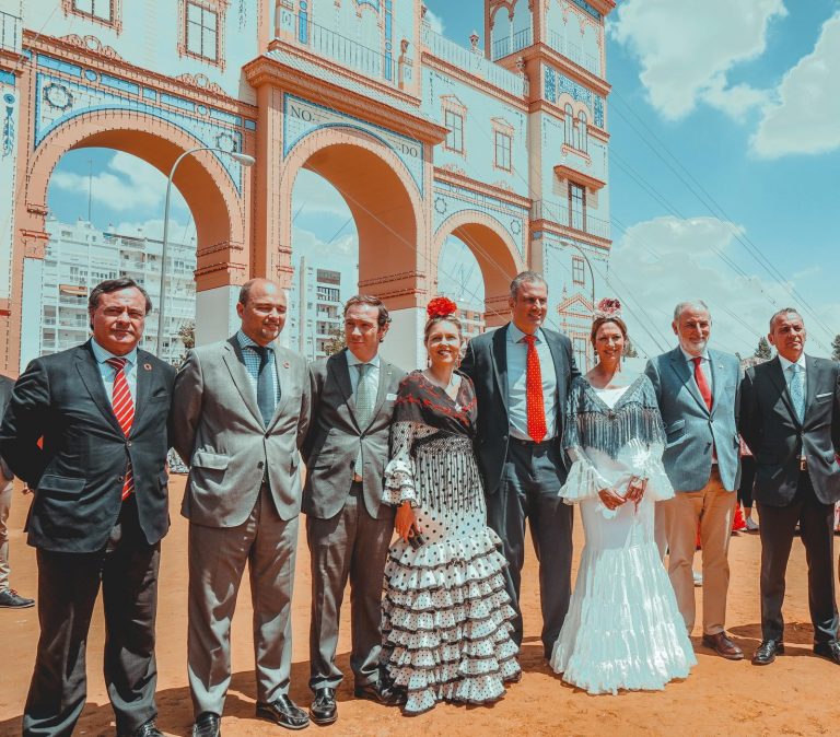 Feria de Abril de Sevilla| Ortega Smith: Con VOX «se acabó ya una Andalucía de rodillas ante la izquierda»