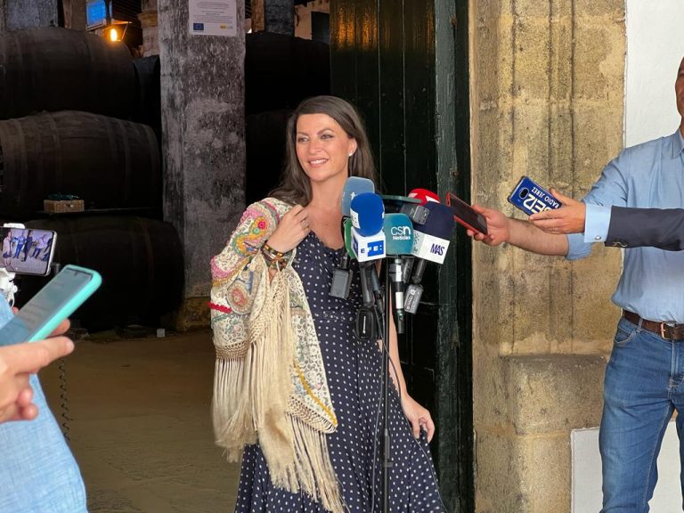 Elecciones Andalucía 2022| La candidata de Vox Macarena Olona: «Estamos acariciando el cambio real con la yema de los dedos» Jerez de la Frontera