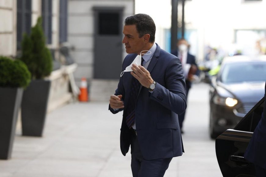 FOTOGRAFÍA. MADRID (ESPAÑA), 18.05.2022. El presidente del Gobierno de coalición socialcomunista de España, Pedro Sánchez Pérez Castejón (PSOE), a su llegada a la sesión de control al Gobierno celebrada este miércoles en el Congreso de los Diputados, en Madrid. Efe