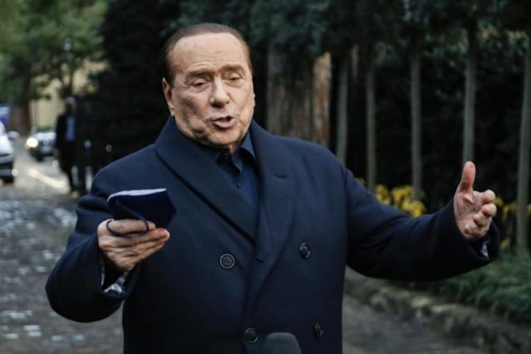 Italia| Fiscalía: «Silvio Berlusconi solía animar sus veladas recibiendo en su casa a grupos de odaliscas, esclavas sexuales a sueldo»