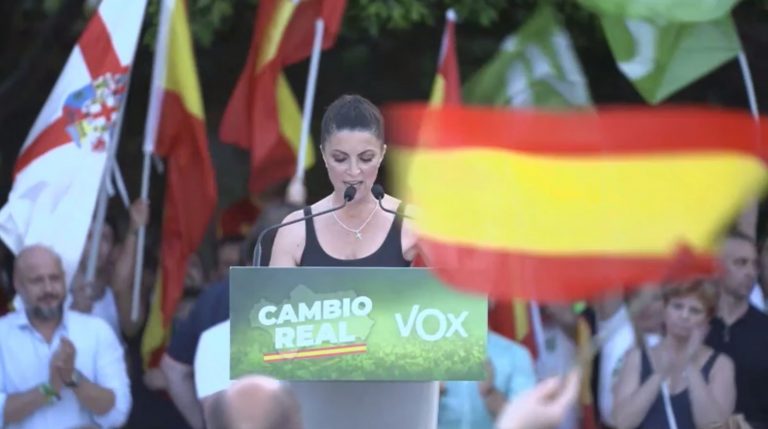 El Ejido| Olona: «El Gobierno será con VOX o no será» y «los sindicatos corruptos deberían disolverse, devolver la pasta y pedir perdón en Andalucía»